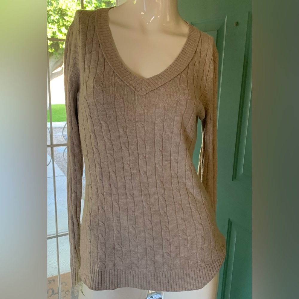 LOFT Women's Cable Knit V-Neck Sweater